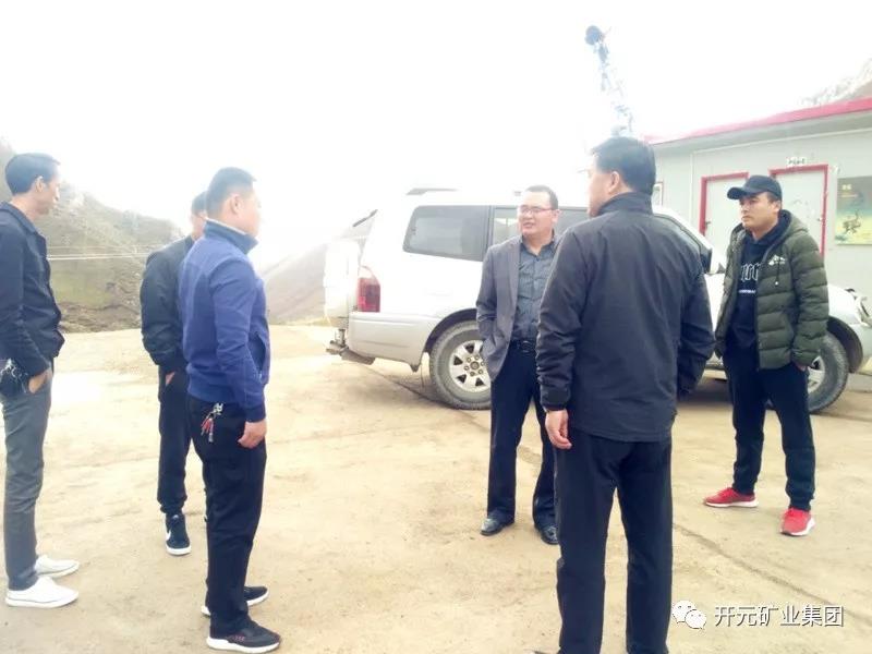 科學(xué)發(fā)展 統(tǒng)籌兼顧 穩(wěn)步生產(chǎn)│州、縣國土資源局領(lǐng)導(dǎo)赴興海銅鑫進行年檢