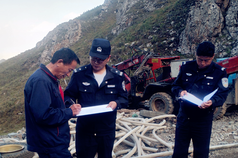 青海海南州自然資源局到興海銅鑫檢查指導工作