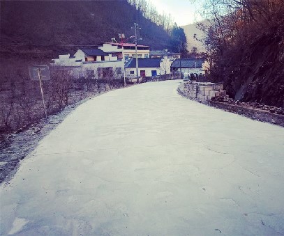 礦村同心筑坦途｜雙河金礦暖心修路解民憂